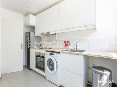For rent Issy-les-moulineaux 2 rooms 47 m2 Hauts de Seine (92130) photo 2