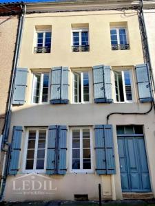 For sale Agen 9 rooms 180 m2 Lot et garonne (47000) photo 0