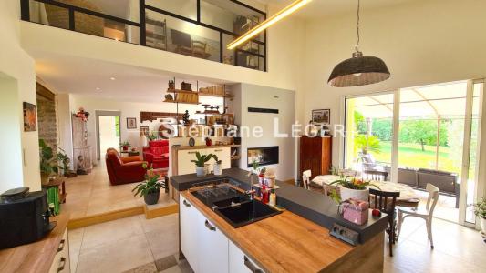 For sale Montelimar 7 rooms 170 m2 Drome (26200) photo 3