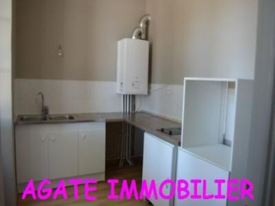 For rent Villandraut 3 rooms 74 m2 Gironde (33730) photo 1