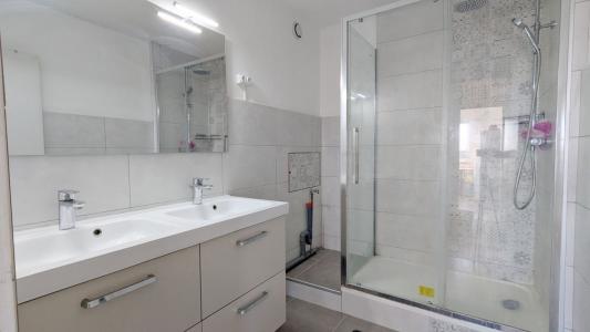 For sale 4 rooms 82 m2 Cote d'or (21000) photo 2