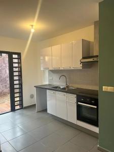 For sale Saint-gilles-les-hauts 3 rooms 63 m2 Reunion (97435) photo 3