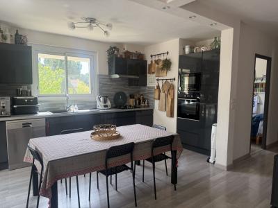 For sale CENTRE VILLE 4 rooms 86 m2 Herault (34140) photo 4