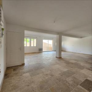 For rent Marseille-15eme-arrondissement 3 rooms 97 m2 Bouches du Rhone (13015) photo 0