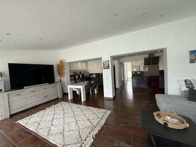 For sale Frontignan 9 rooms 211 m2 Herault (34110) photo 2
