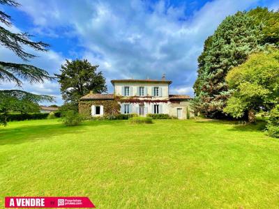 For sale Madirac 8 rooms 220 m2 Gironde (33670) photo 0