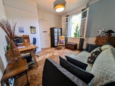 For sale Bordeaux 4 rooms 87 m2 Gironde (33200) photo 2