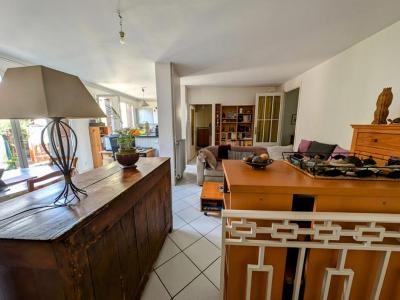 For sale Bordeaux 4 rooms 87 m2 Gironde (33200) photo 3
