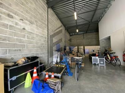 For rent Eysines 286 m2 Gironde (33320) photo 0