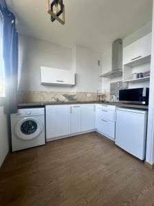 For rent Martigues 1 room 26 m2 Bouches du Rhone (13500) photo 2