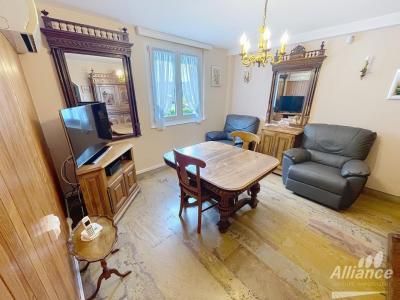 For sale Montbeliard 4 rooms 80 m2 Doubs (25200) photo 2