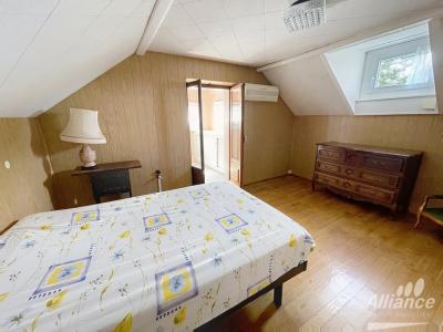 For sale Montbeliard 4 rooms 80 m2 Doubs (25200) photo 4
