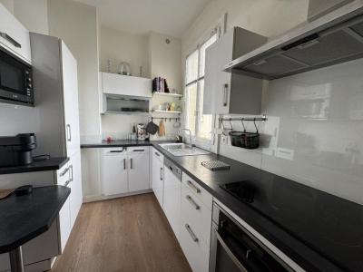 For sale Tours 2 rooms 63 m2 Indre et loire (37000) photo 3