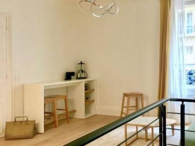 Louer Appartement Paris-7eme-arrondissement 1270 euros
