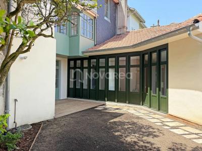 For sale Pau 7 rooms 247 m2 Pyrenees atlantiques (64000) photo 1