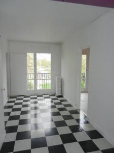 For sale Dreux 3 rooms 59 m2 Eure et loir (28100) photo 2
