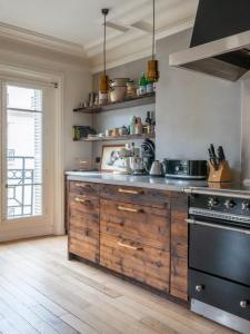 For sale Paris-10eme-arrondissement 5 rooms 145 m2 Paris (75010) photo 1
