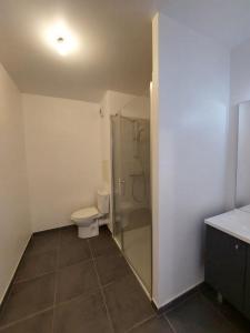 For rent Issy-les-moulineaux 2 rooms 43 m2 Hauts de Seine (92130) photo 4