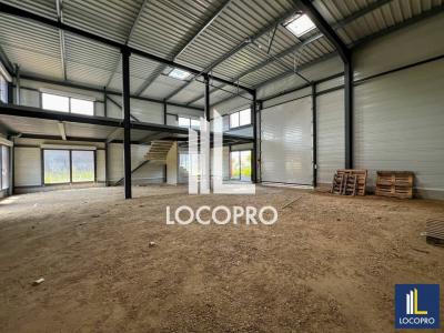 For rent Taillades 252 m2 Vaucluse (84300) photo 0