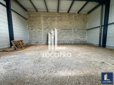 For rent Taillades 252 m2 Vaucluse (84300) photo 3