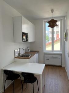 For rent Lyon-8eme-arrondissement 1 room 15 m2 Rhone (69008) photo 0