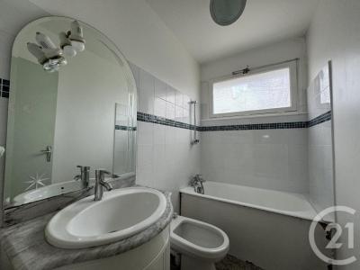 For sale Fontenay-sous-bois 5 rooms 87 m2 Val de Marne (94120) photo 4