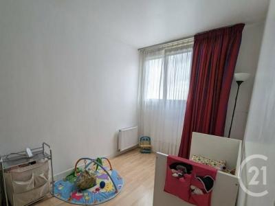 For sale Fontenay-sous-bois 5 rooms 90 m2 Val de Marne (94120) photo 3