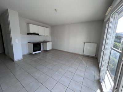 For rent Lyon-8eme-arrondissement 1 room 29 m2 Rhone (69008) photo 0