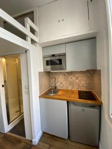 For rent Paris-2eme-arrondissement 1 room 10 m2 Paris (75002) photo 0