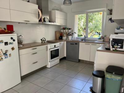 For sale Baden 6 rooms 150 m2 Morbihan (56870) photo 3