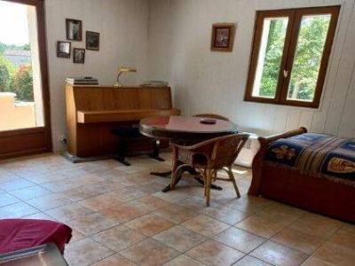 For sale 4 rooms 88 m2 Lot (46230) photo 2