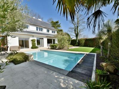 For sale CHOLET RSIDENTIEL 9 rooms 220 m2 Maine et loire (49300) photo 0