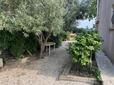 For sale 4 rooms 101 m2 Herault (34210) photo 1