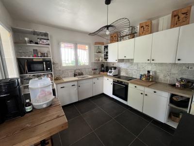 For sale 4 rooms 101 m2 Herault (34210) photo 2