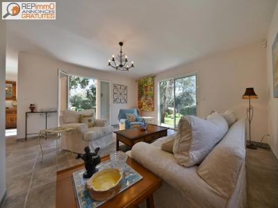 Louer Maison Uzes 929 euros