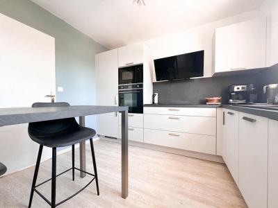 For sale Nantes 5 rooms 101 m2 Loire atlantique (44300) photo 2