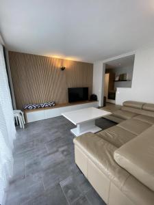 For rent Bron 7 rooms 105 m2 Rhone (69500) photo 1