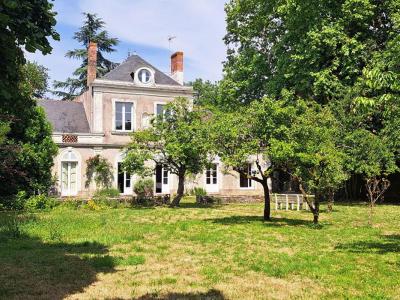For sale Avrille 10 rooms 234 m2 Maine et loire (49240) photo 0