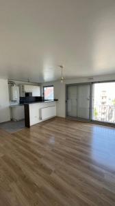 For rent Bois-colombes 4 rooms 68 m2 Hauts de Seine (92270) photo 0