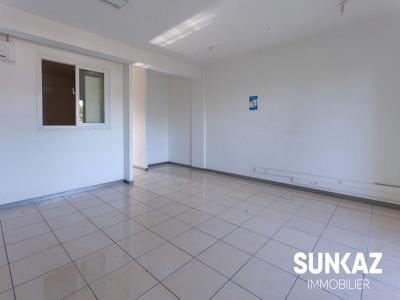 For rent Saint-pierre 3 rooms 70 m2 Reunion (97410) photo 2