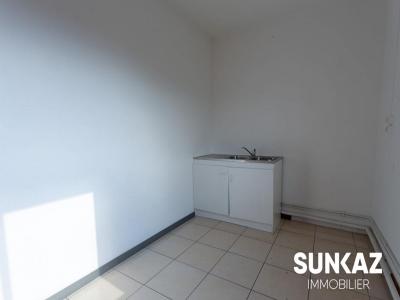 For rent Saint-pierre 3 rooms 70 m2 Reunion (97410) photo 3