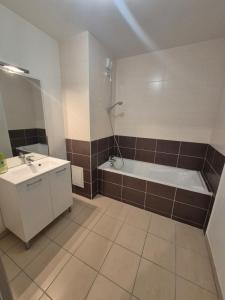For rent Saint-vallier 2 rooms 52 m2 Saone et loire (71230) photo 2