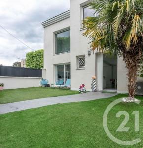 For sale Fontenay-sous-bois 7 rooms 174 m2 Val de Marne (94120) photo 0