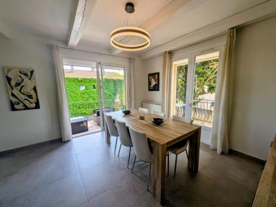 For sale VILLAGE 8 rooms 163 m2 Gard (30200) photo 2