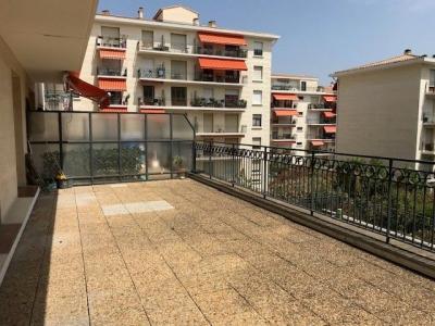 Acheter Appartement  719 euros