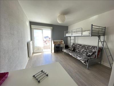 For rent Bordeaux 1 room 28 m2 Gironde (33800) photo 0