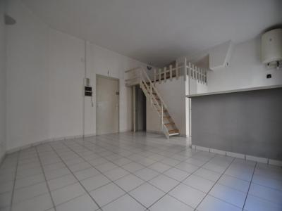For rent Lyon-8eme-arrondissement 1 room 31 m2 Rhone (69008) photo 1