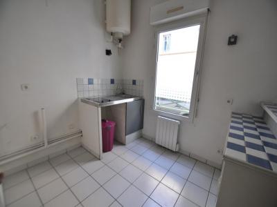 For rent Lyon-8eme-arrondissement 1 room 31 m2 Rhone (69008) photo 4