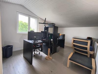 Louer Maison 104 m2 Genebrieres