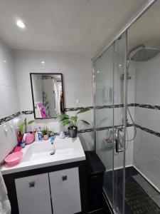 For sale Tourcoing 3 rooms 64 m2 Nord (59200) photo 3